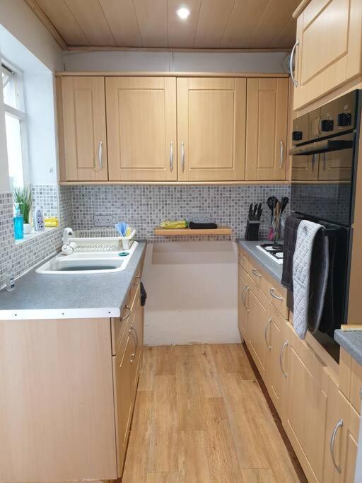 City Townhouse Close To Cafes And Restaurants NWI Extérieur photo