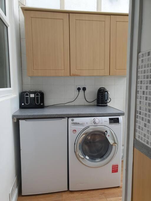 City Townhouse Close To Cafes And Restaurants NWI Extérieur photo